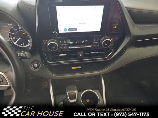 Gray 2023 Toyota Highlander XSE