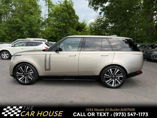 Batumi Gold 2023 Land Rover Range Rover P400 SE SWB