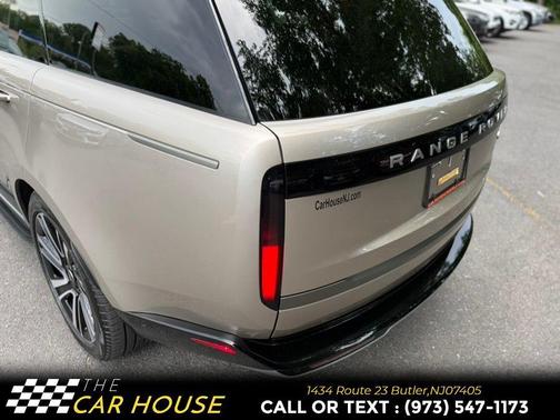 Batumi Gold 2023 Land Rover Range Rover P400 SE SWB