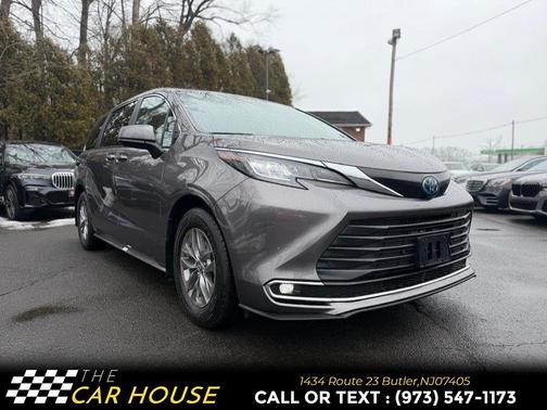 2022 Toyota Sienna XLE