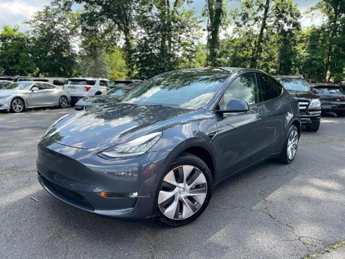 2023 Tesla Model Y Long Range