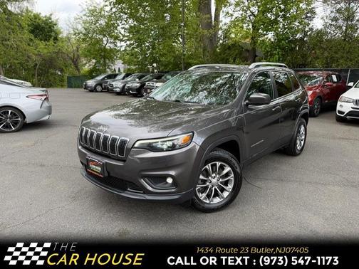 Gray 2019 Jeep Cherokee Latitude Plus
