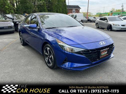 2023 Hyundai ELANTRA SEL