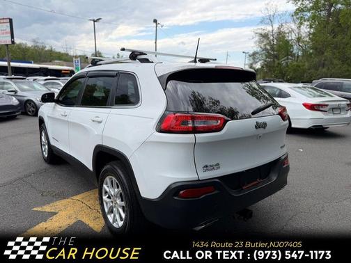 White 2017 Jeep Cherokee Latitude