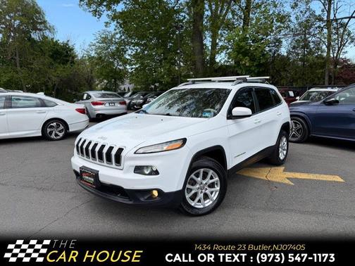 White 2017 Jeep Cherokee Latitude