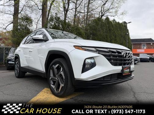 White 2022 Hyundai TUCSON SEL