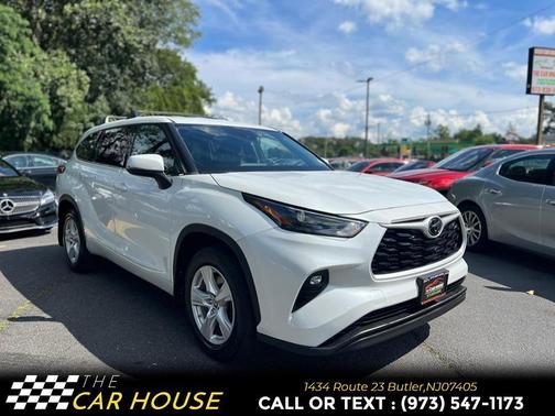 2022 Toyota Highlander LE
