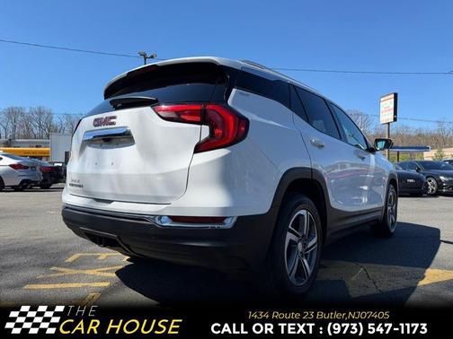 White 2019 GMC Terrain SLT