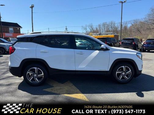 White 2019 GMC Terrain SLT