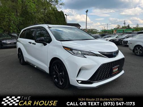 2022 Toyota Sienna XSE 7 Passenger