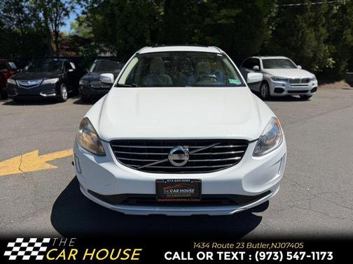 White 2016 Volvo XC60 T6 Drive-E