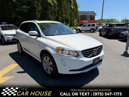 White 2016 Volvo XC60 T6 Drive-E