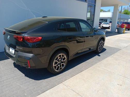 2025 BMW X2 xDrive28i