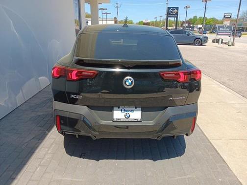 2025 BMW X2 xDrive28i