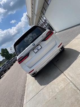 2024 BMW X7 xDrive40i