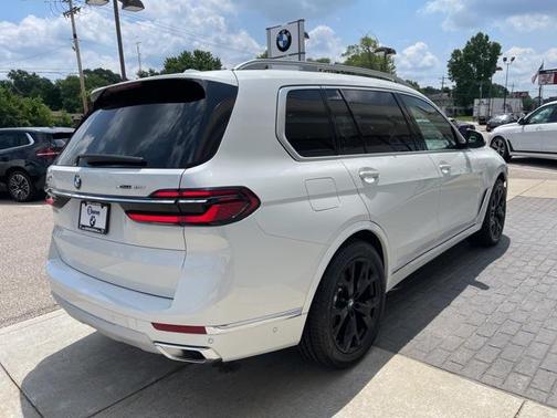 2024 BMW X7 xDrive40i