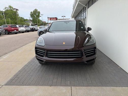 Mahogany Metallic 2019 Porsche Cayenne Cayenne
