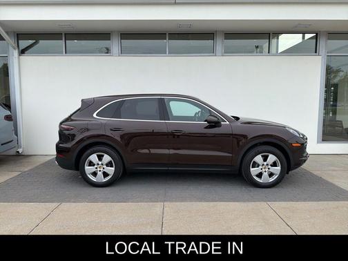 Mahogany Metallic 2019 Porsche Cayenne Cayenne