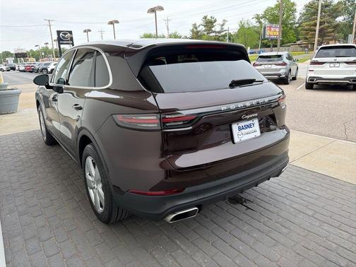 Mahogany Metallic 2019 Porsche Cayenne Cayenne