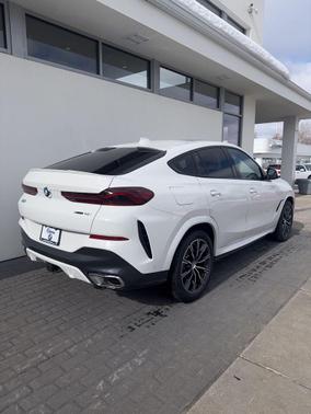 2023 BMW X6 xDrive40i