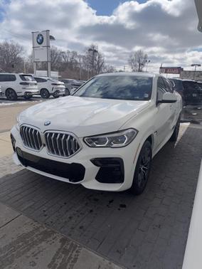 2023 BMW X6 xDrive40i