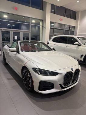 Mineral White Metallic 2026 BMW 430 i xDrive Convertible