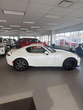 2025 Mazda MX-5 Miata RF Grand Touring