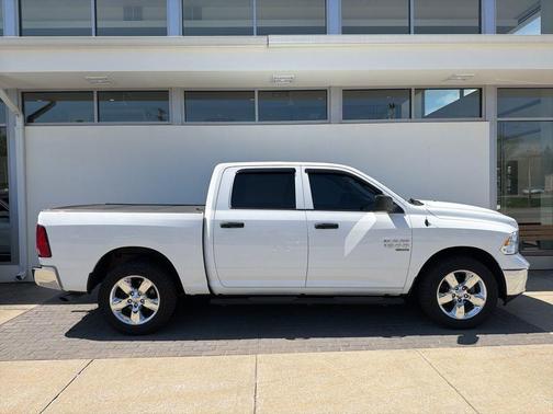 Bright White Clearcoat 2019 RAM 1500 Tradesman