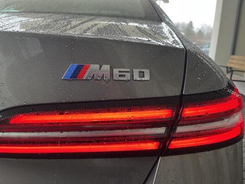 2024 BMW i5 M60