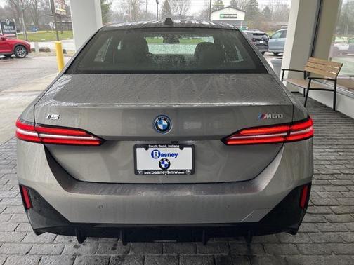 2024 BMW i5 M60