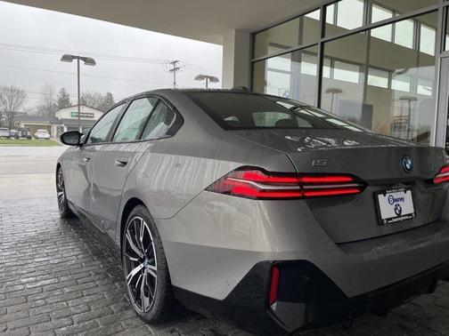 2024 BMW i5 M60