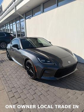 Pavement 2024 Toyota GR86 Premium Coupe