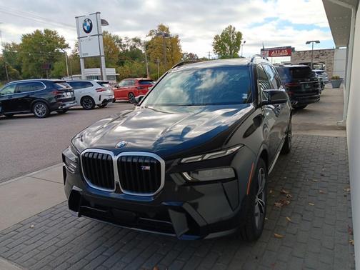 2024 BMW X7 M60i