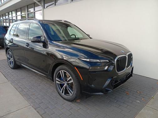 2024 BMW X7 M60i