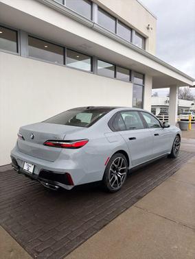 2024 BMW 760 xDrive
