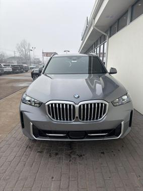 Skyscraper Grey Metallic 2026 BMW X5 xDrive40i