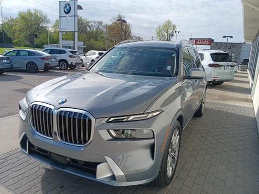 2025 BMW X7 xDrive40i