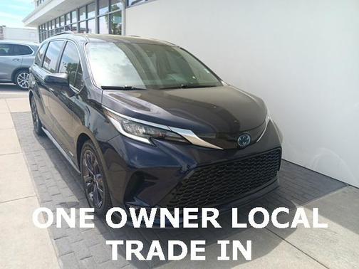 2021 Toyota Sienna XSE 7 Passenger