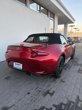 2024 Mazda MX-5 Miata Club