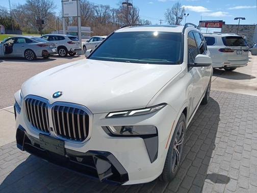 2025 BMW X7 xDrive40i
