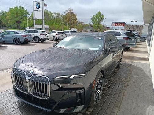 2023 BMW 760 i xDrive