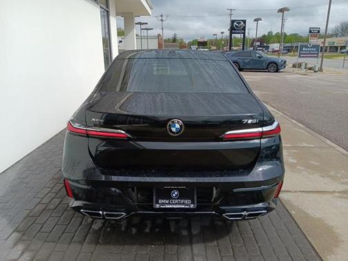 2023 BMW 760 i xDrive