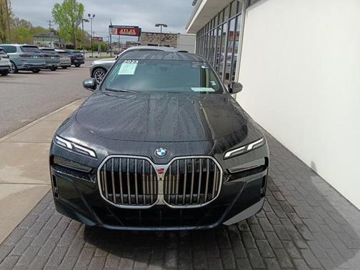 2023 BMW 760 i xDrive