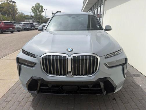 Brooklyn Grey Metallic 2024 BMW X7 xDrive40i