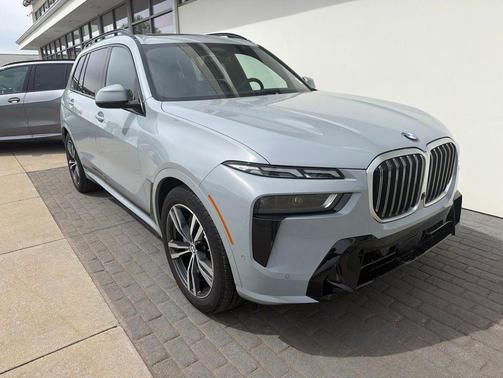 Brooklyn Grey Metallic 2024 BMW X7 xDrive40i