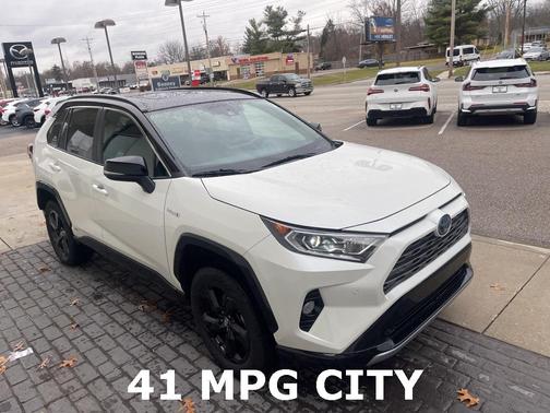 2020 Toyota RAV4 Hybrid SE