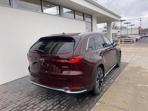 2024 Mazda CX-90 PHEV Premium Plus