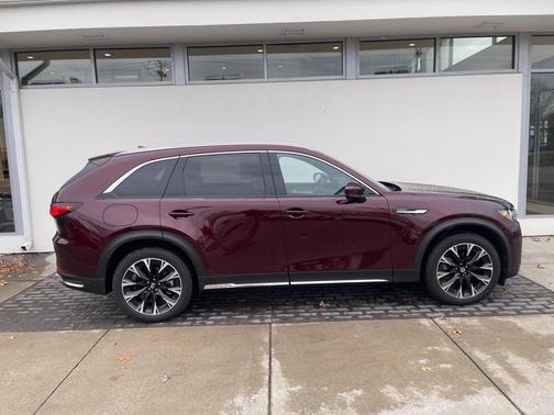 2024 Mazda CX-90 PHEV Premium Plus