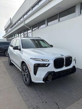 Mineral White Metallic 2026 BMW X7 M60i SUV