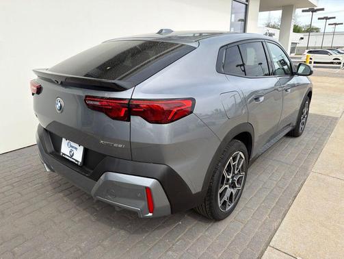 Skyscraper Grey Metallic 2025 BMW X2 xDrive28i